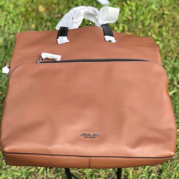 Coach Graham Fold-Over Tote - Picture 3 of 8